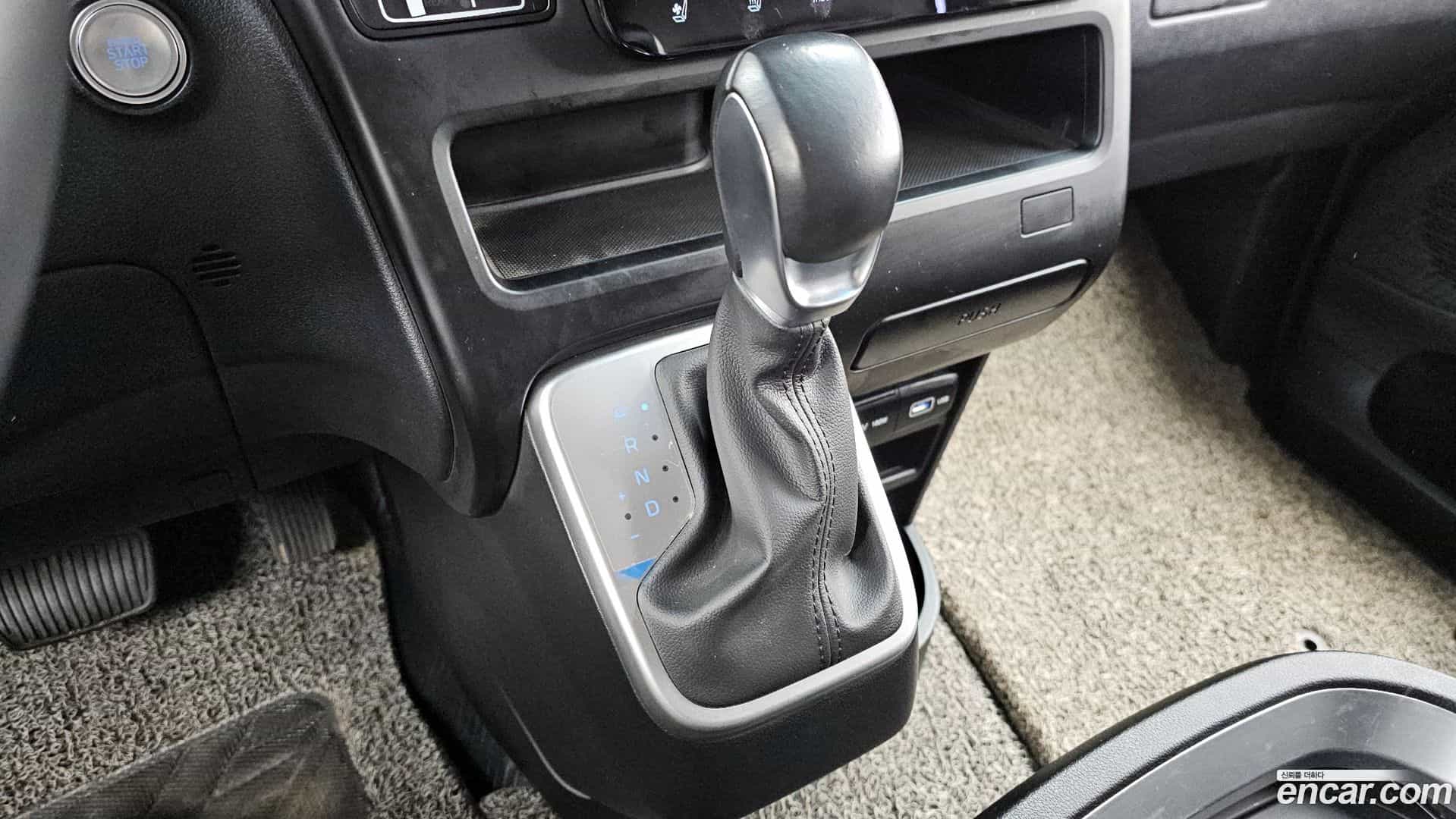 Staria Hyundai 2022.0-INNER-009