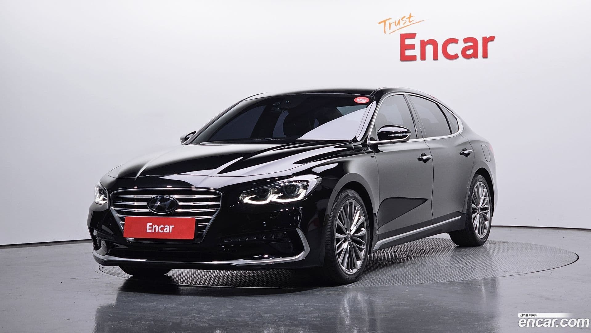 Main__Slider__Photo:Grandeur Hyundai 2018.2-0