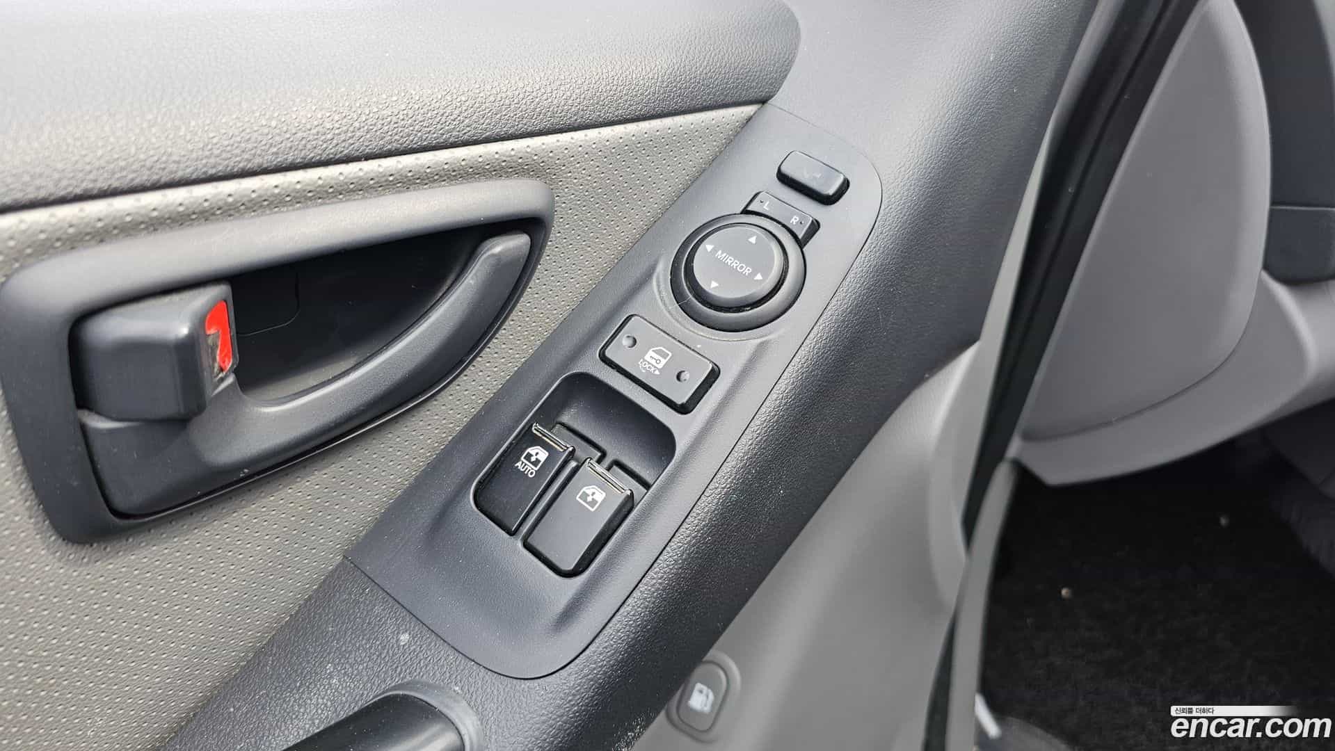 Starex Hyundai 2018.2-OPTION-016