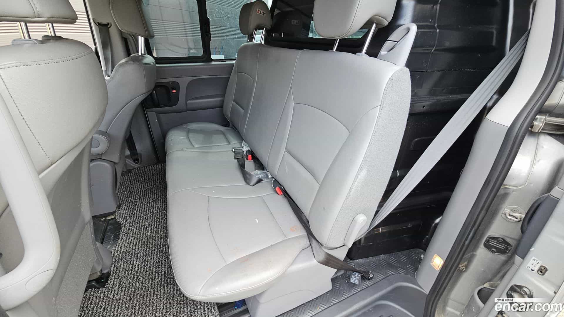 Starex Hyundai 2018.2-OPTION-022