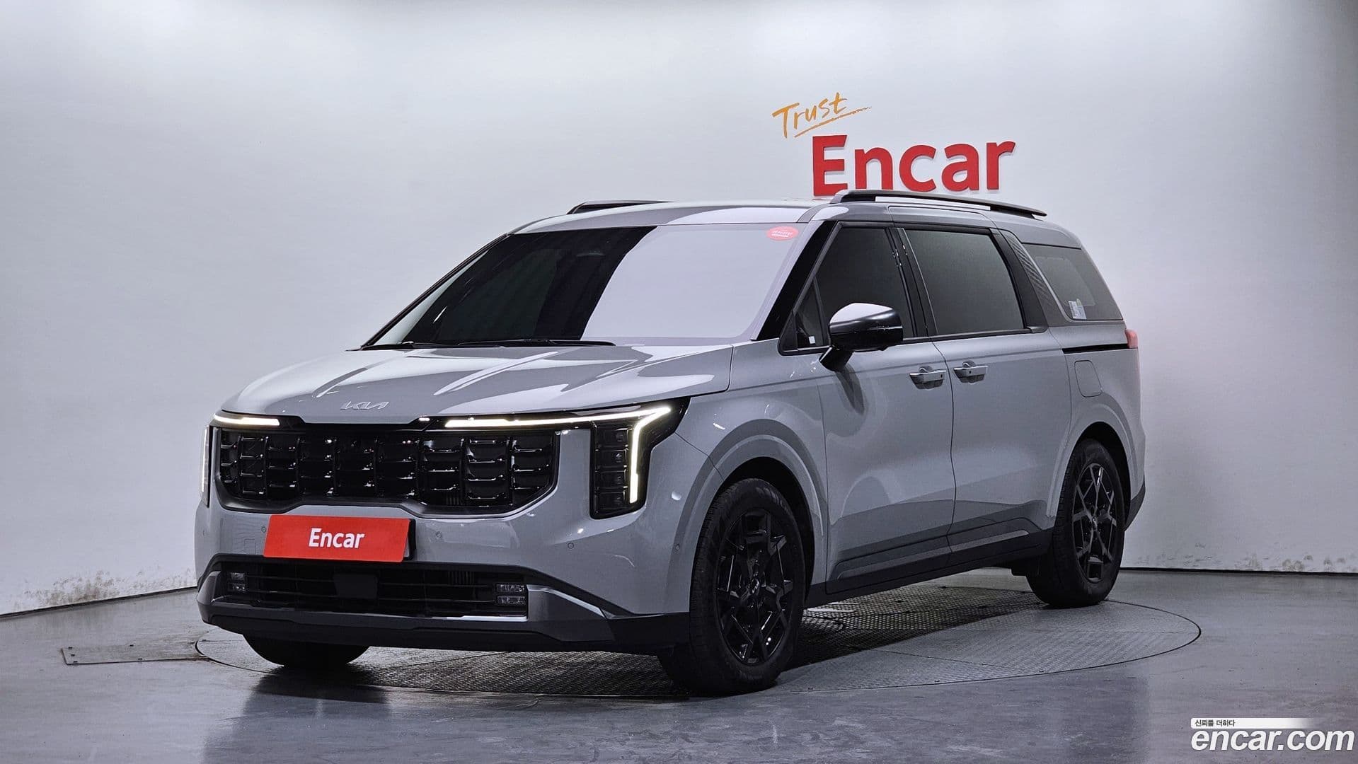 Main__Slider__Photo:Canival Kia 2024.6-0
