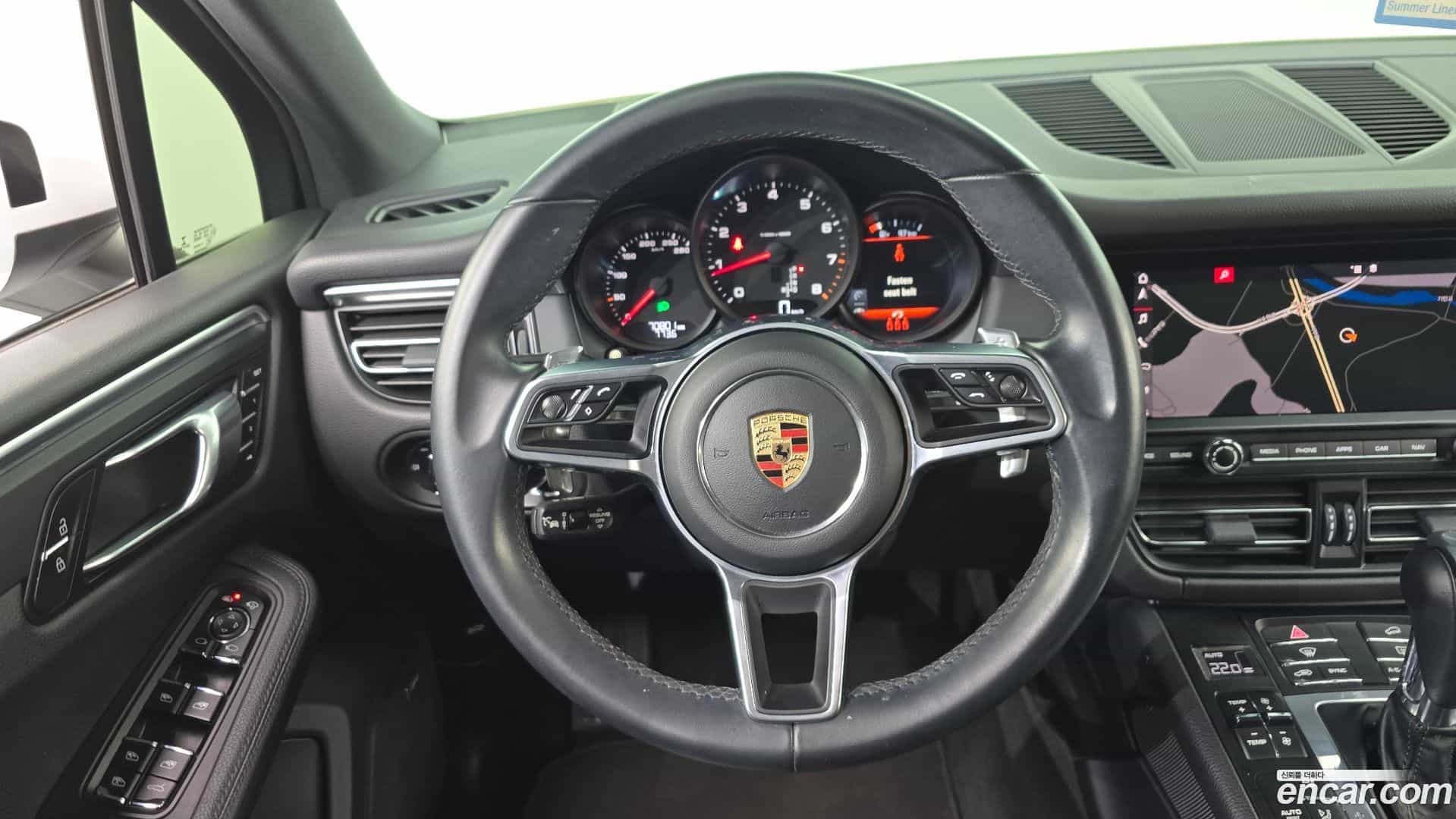 Macan Porsche 2019.11-OPTION-017