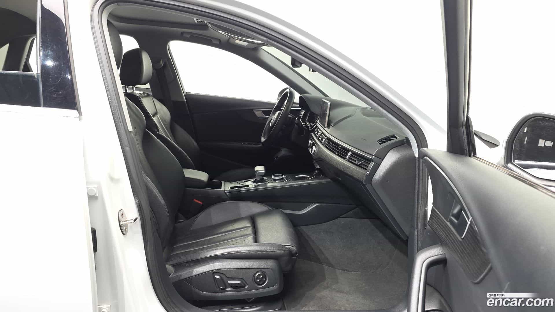 A4 Audi 2018.9-OPTION-015