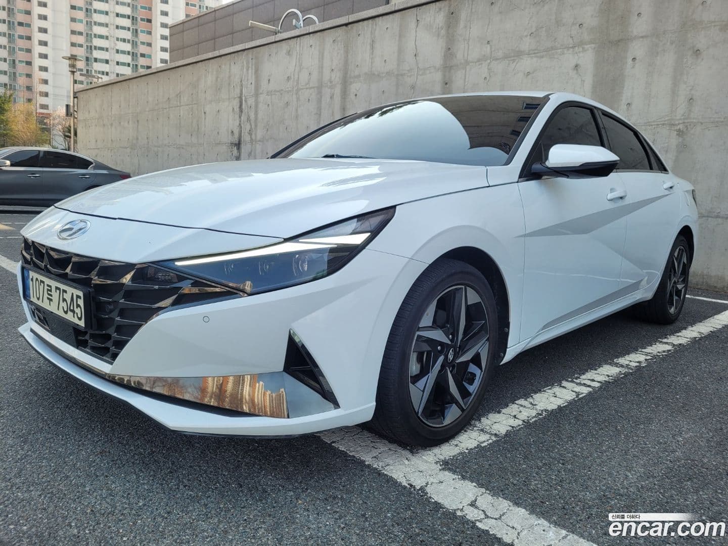 Main__Slider__Photo:AVANTE Hyundai 2021.6-0