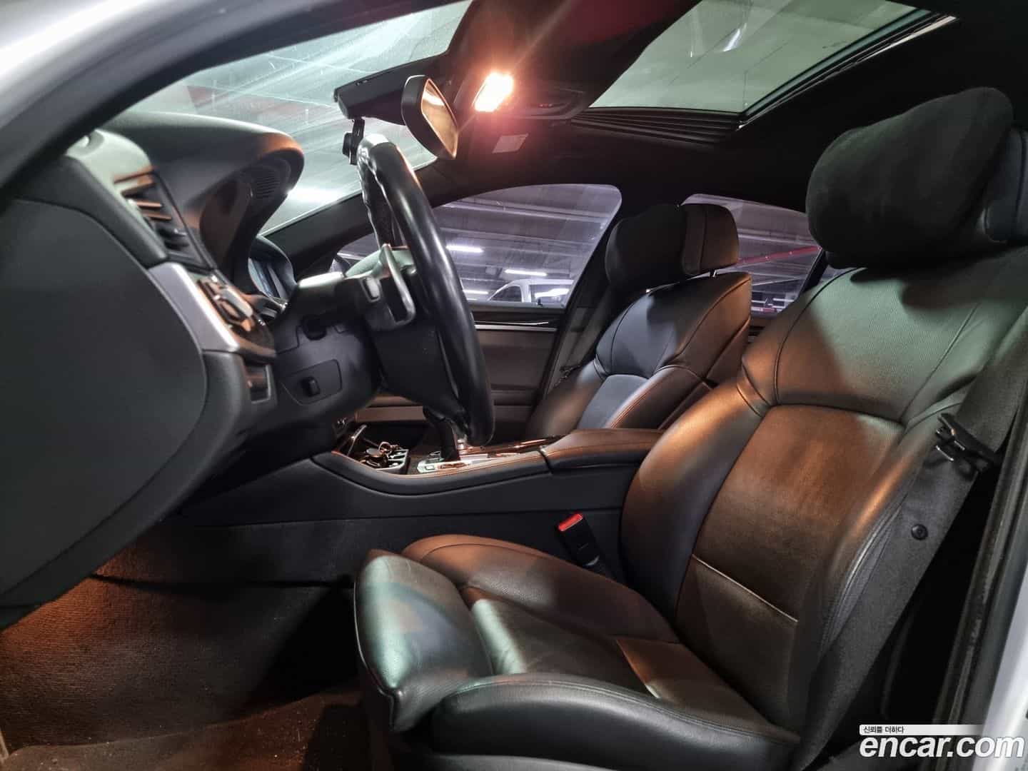 5-Series BMW 2011.3-INNER-010