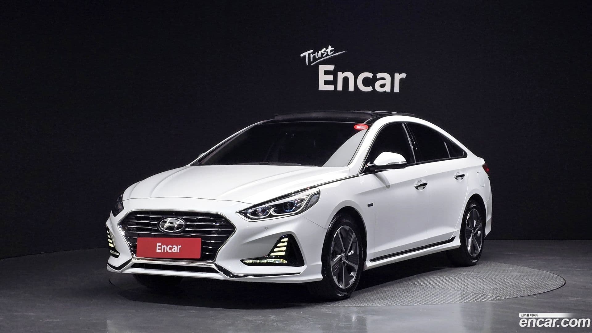 Main__Slider__Photo:Sonata Hyundai 2018.1-0