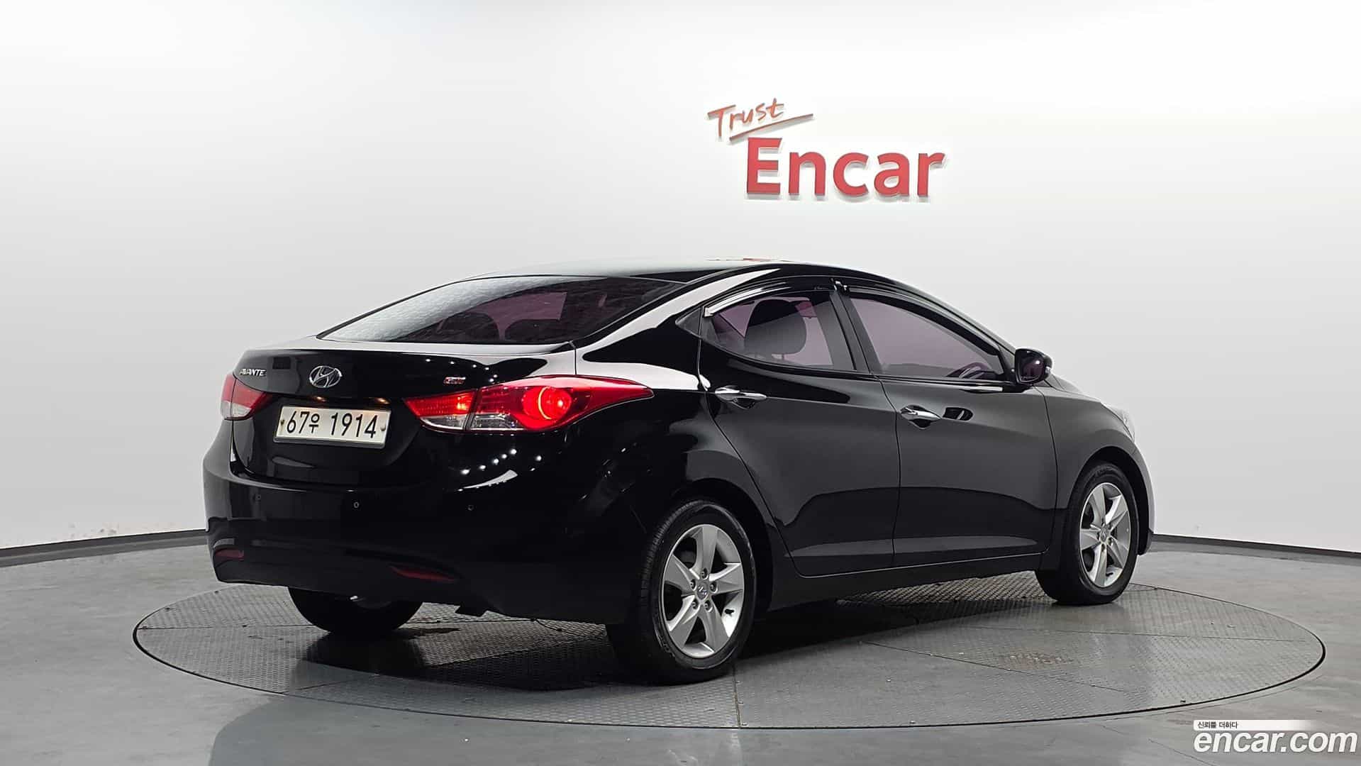 AVANTE Hyundai 2013.0-OUTER-002