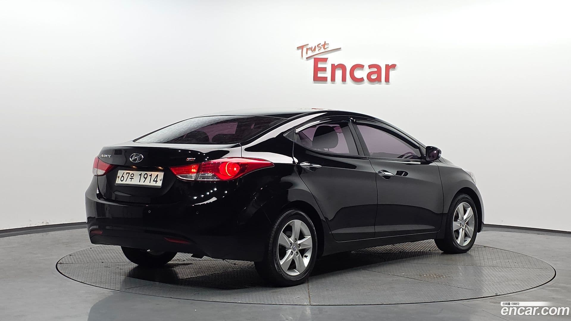 Main__Slider__Photo:AVANTE Hyundai 2013.0-1