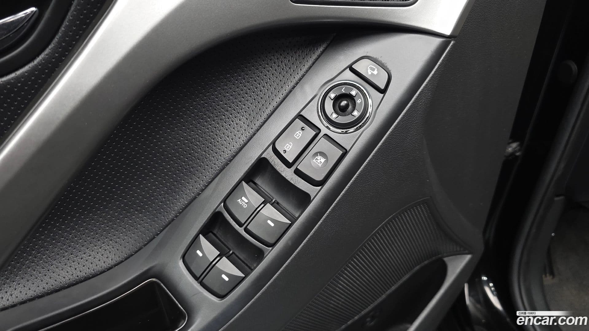 Main__Slider__Photo:AVANTE Hyundai 2013.0-15