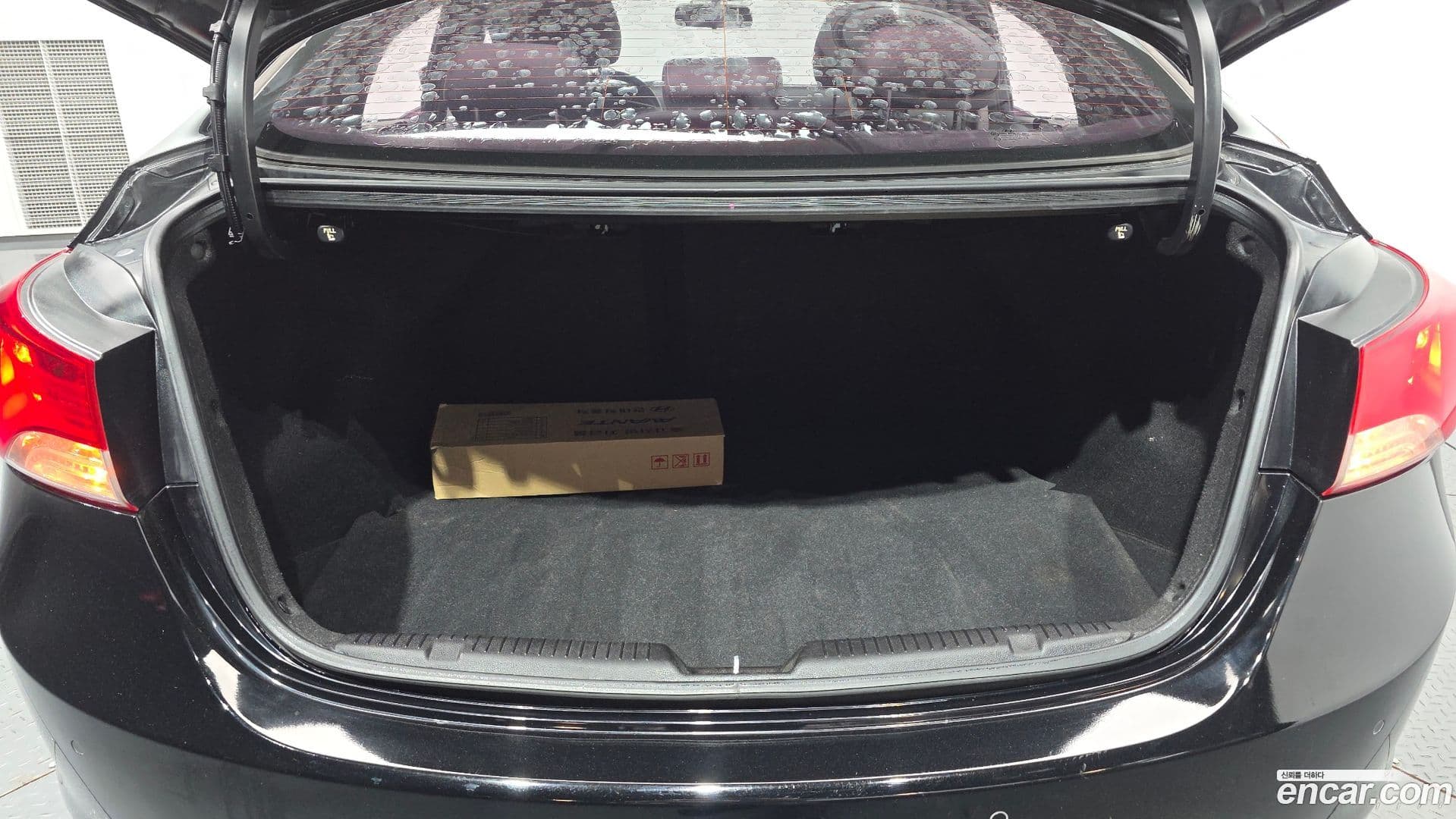 Main__Slider__Photo:AVANTE Hyundai 2013.0-19