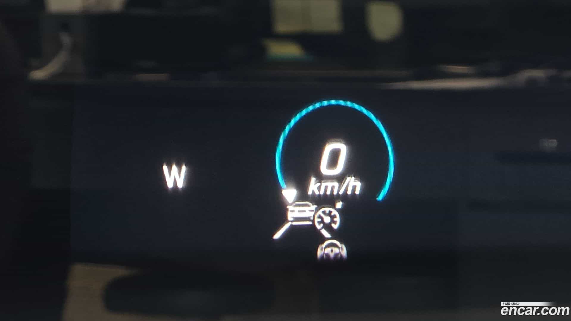 E-Class Mercedes-Benz 2022.6-OPTION-020