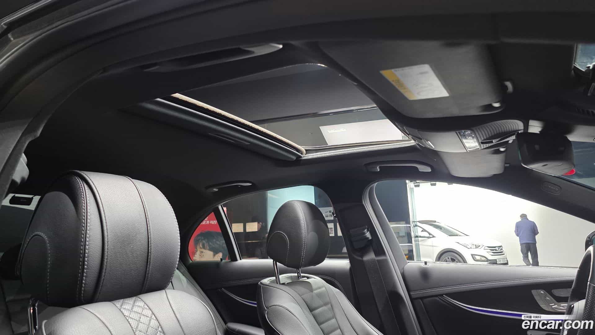 E-Class Mercedes-Benz 2022.6-OPTION-023