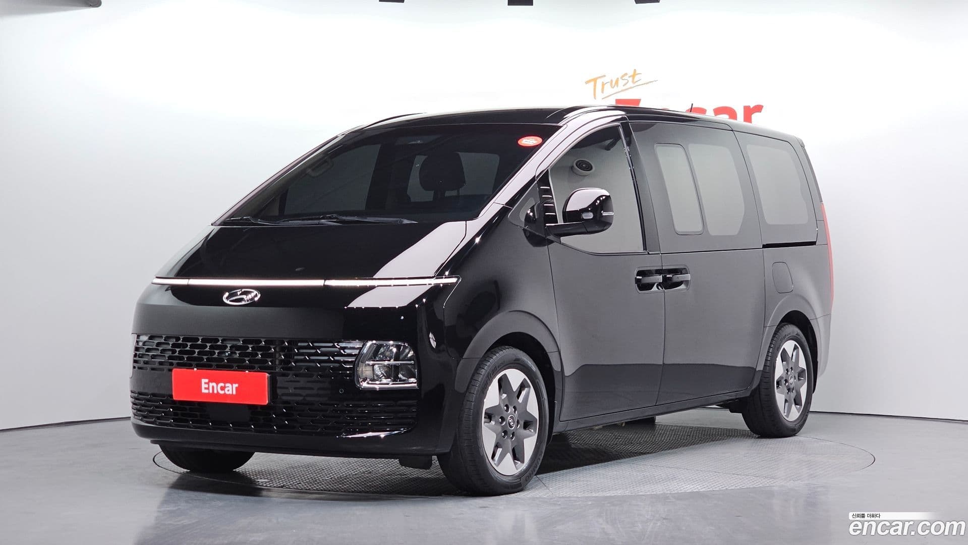 Main__Slider__Photo:Staria Hyundai 2021.7-0