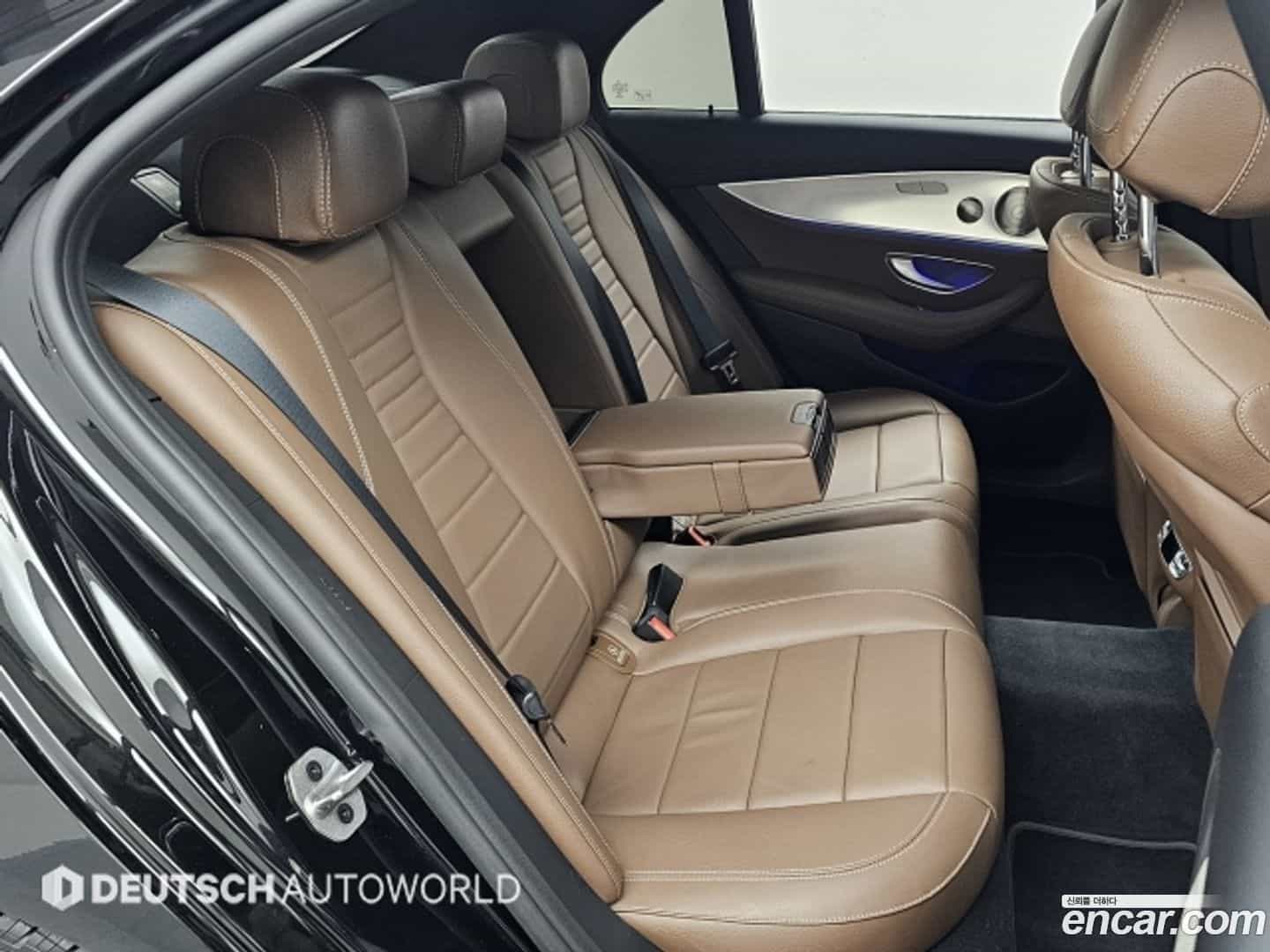 E-Class Mercedes-Benz 2021.10-OPTION-016