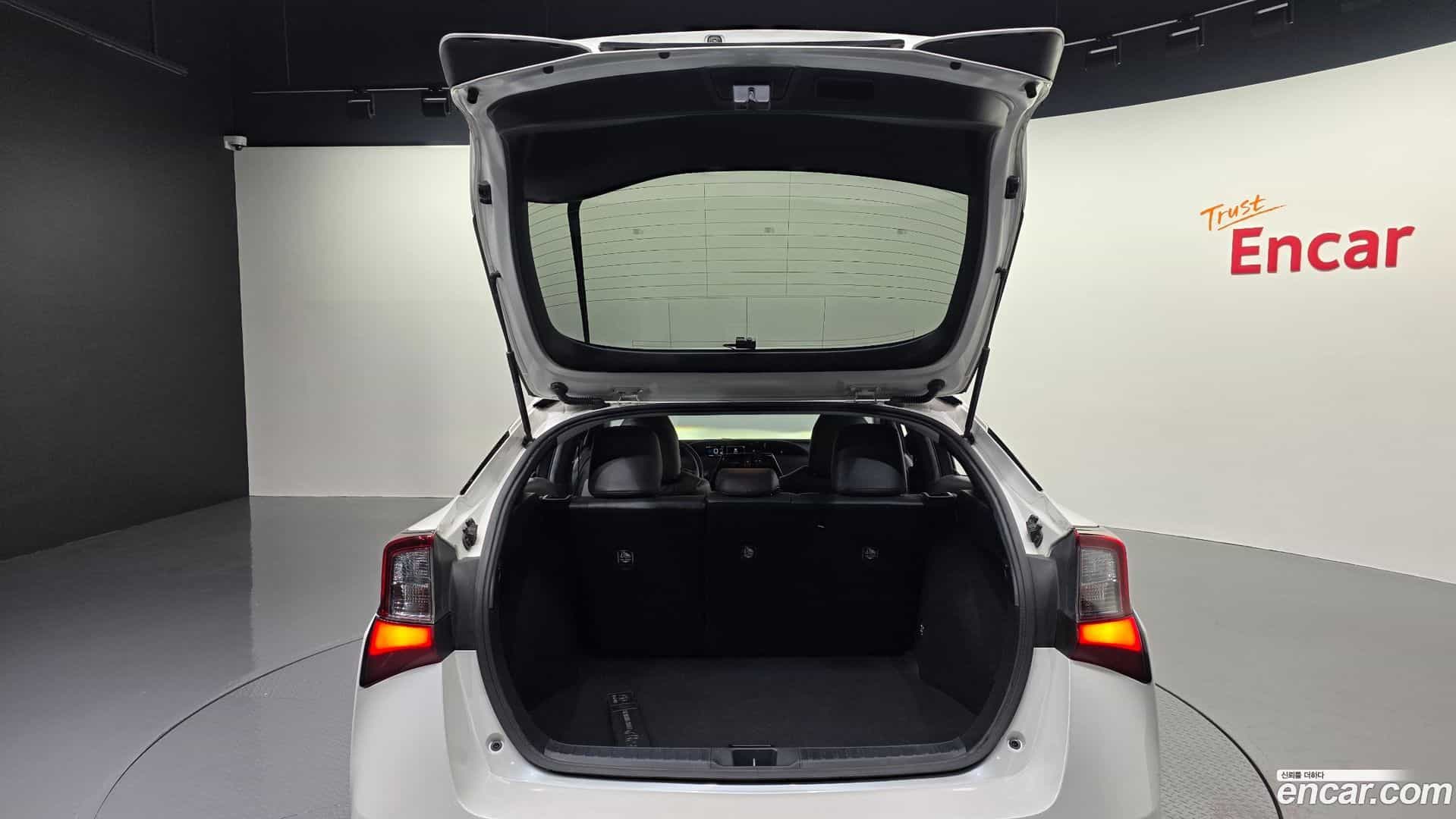 Prius Toyota 2019.11-OPTION-024