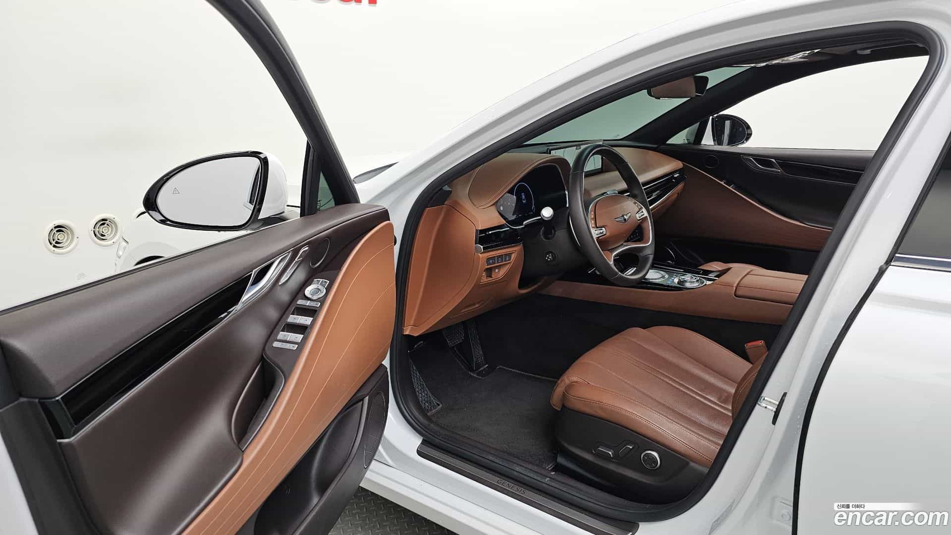 G80 Genesis 2022.4-INNER-010