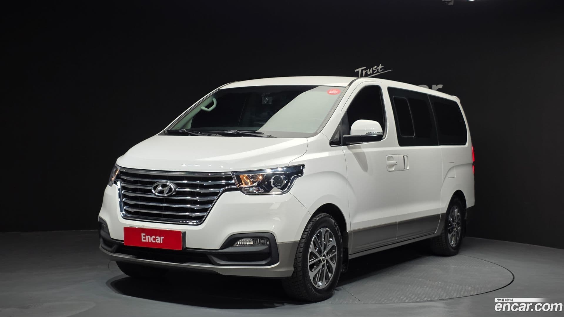 Main__Slider__Photo:Starex Hyundai 2018.3-0