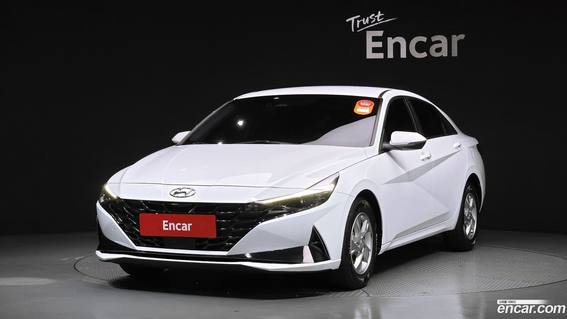 Main__Slider__Photo:AVANTE Hyundai 2021.3-0