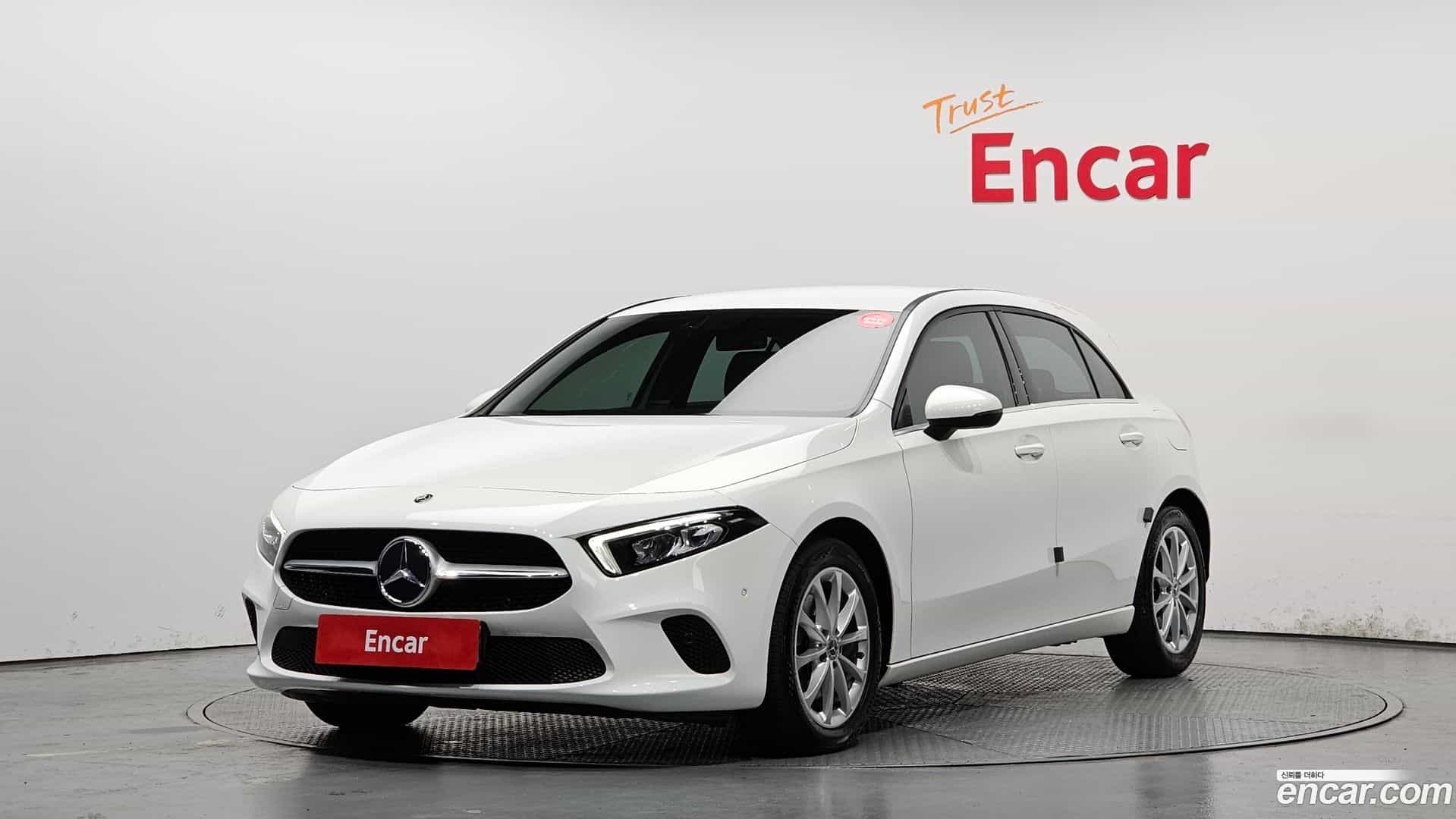A-Class Mercedes-Benz 2019.9-OUTER-001