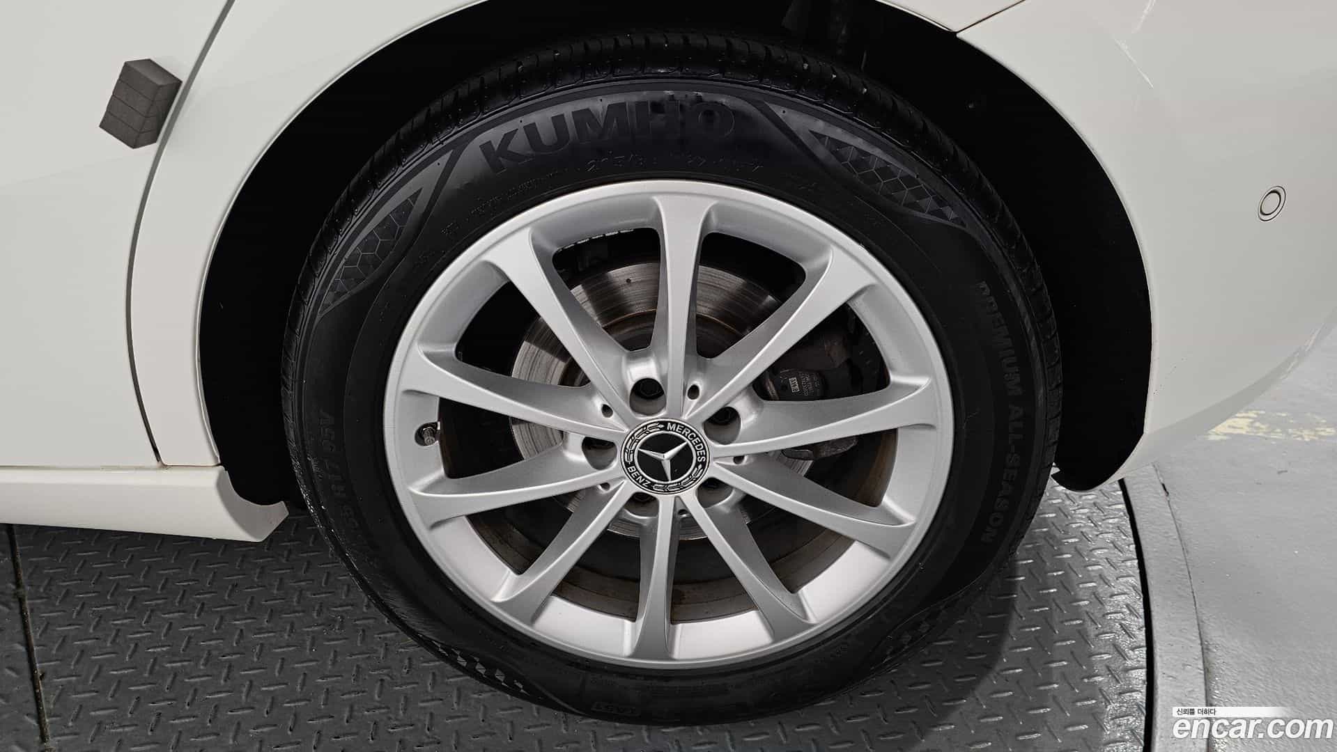 A-Class Mercedes-Benz 2019.9-OUTER-005