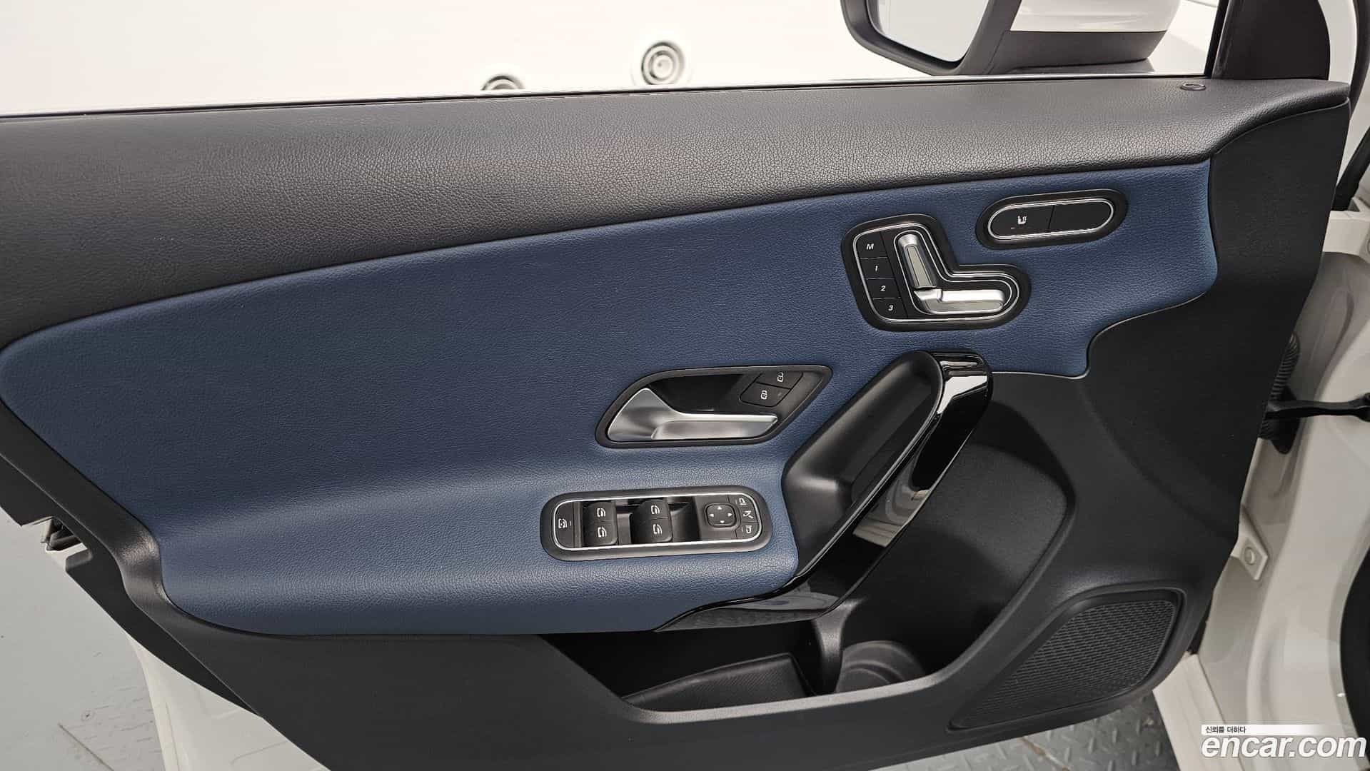 A-Class Mercedes-Benz 2019.9-OPTION-021