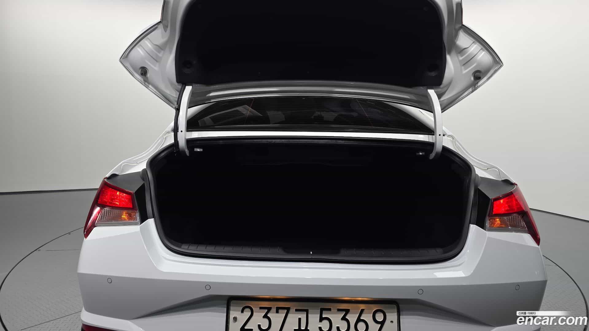 AVANTE Hyundai 2022.4-OPTION-024