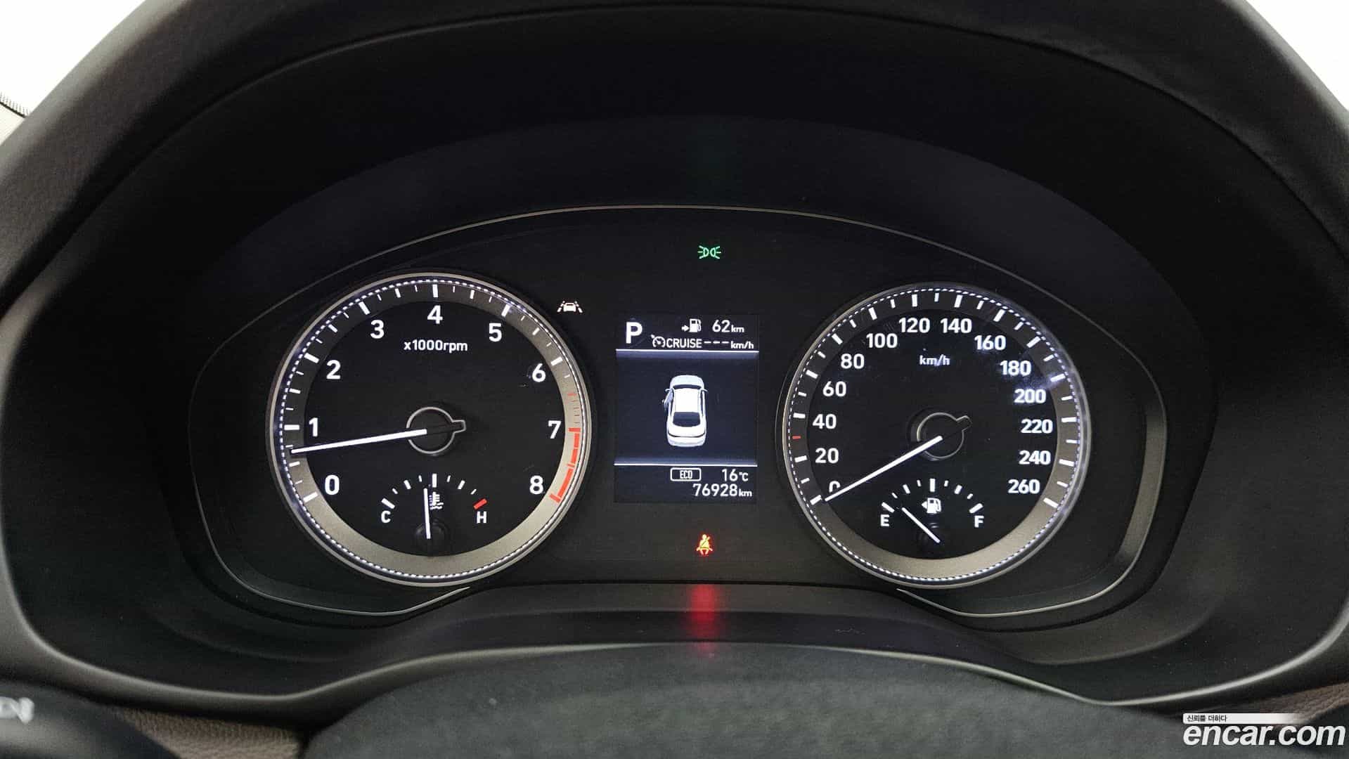 Grandeur Hyundai 2017.11-INNER-008