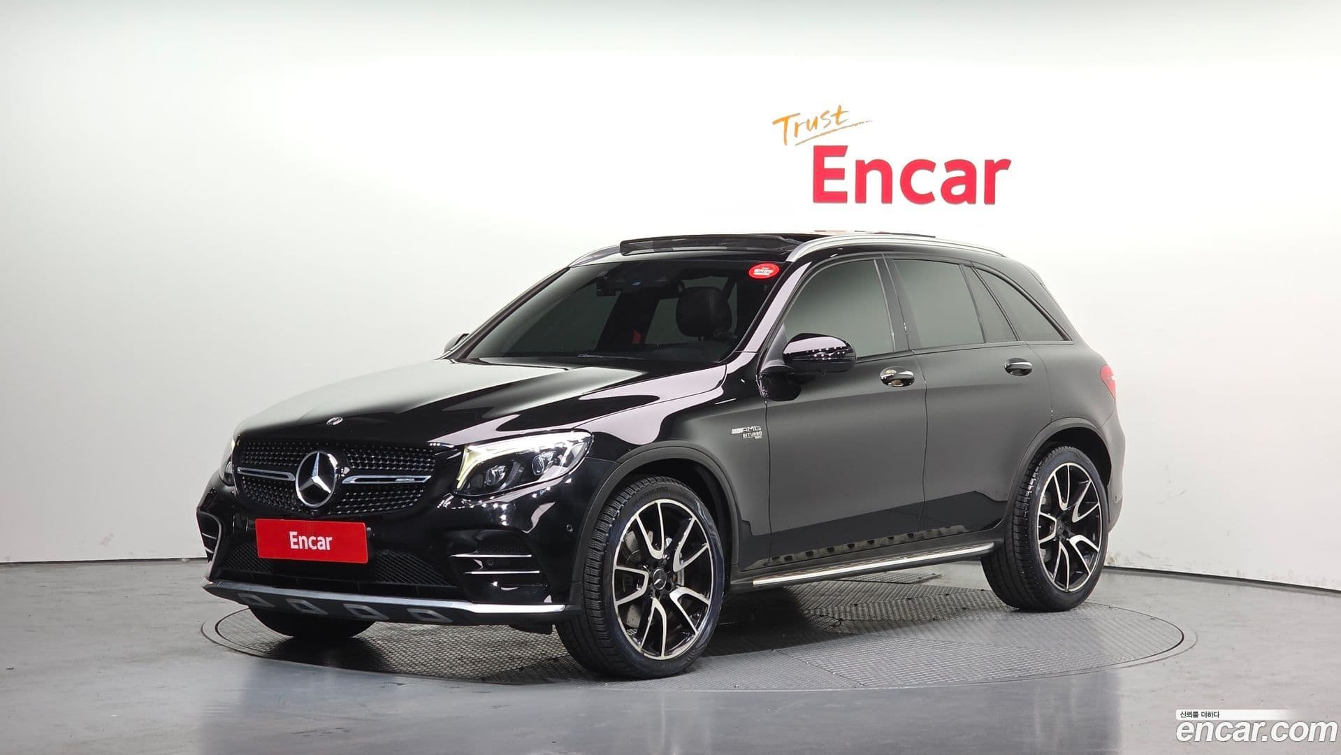 Main__Slider__Photo:GLC-Class Mercedes-Benz 2017.10-0