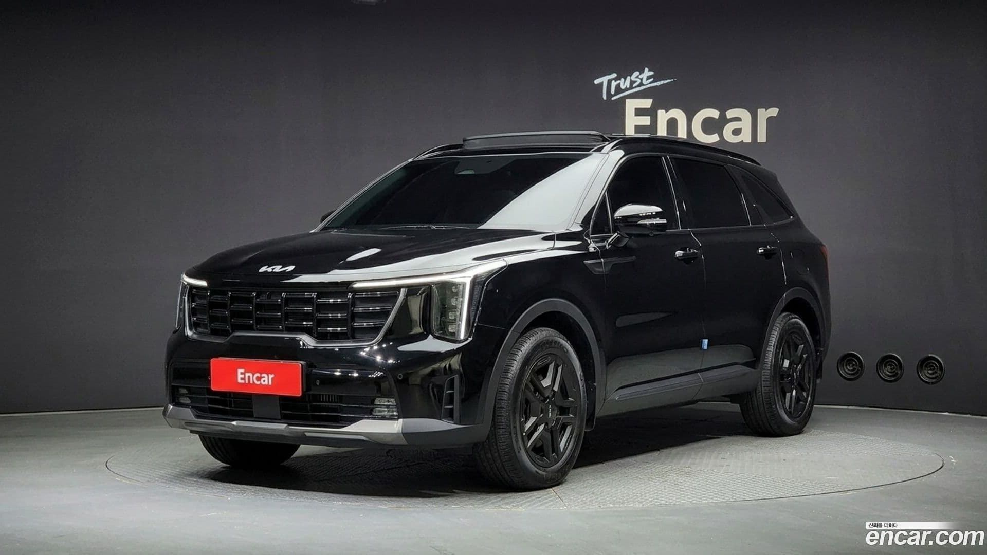 Main__Slider__Photo:Sorento Kia 2025.3-0