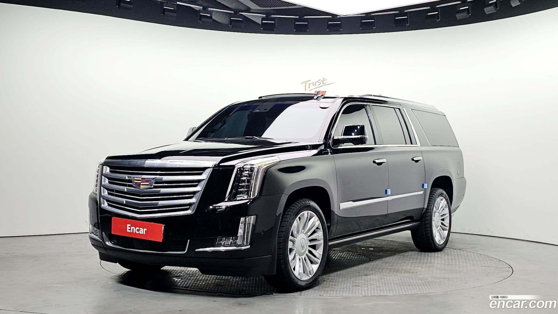 Main__Slider__Photo:Escalade Cadillac 2019.2-0