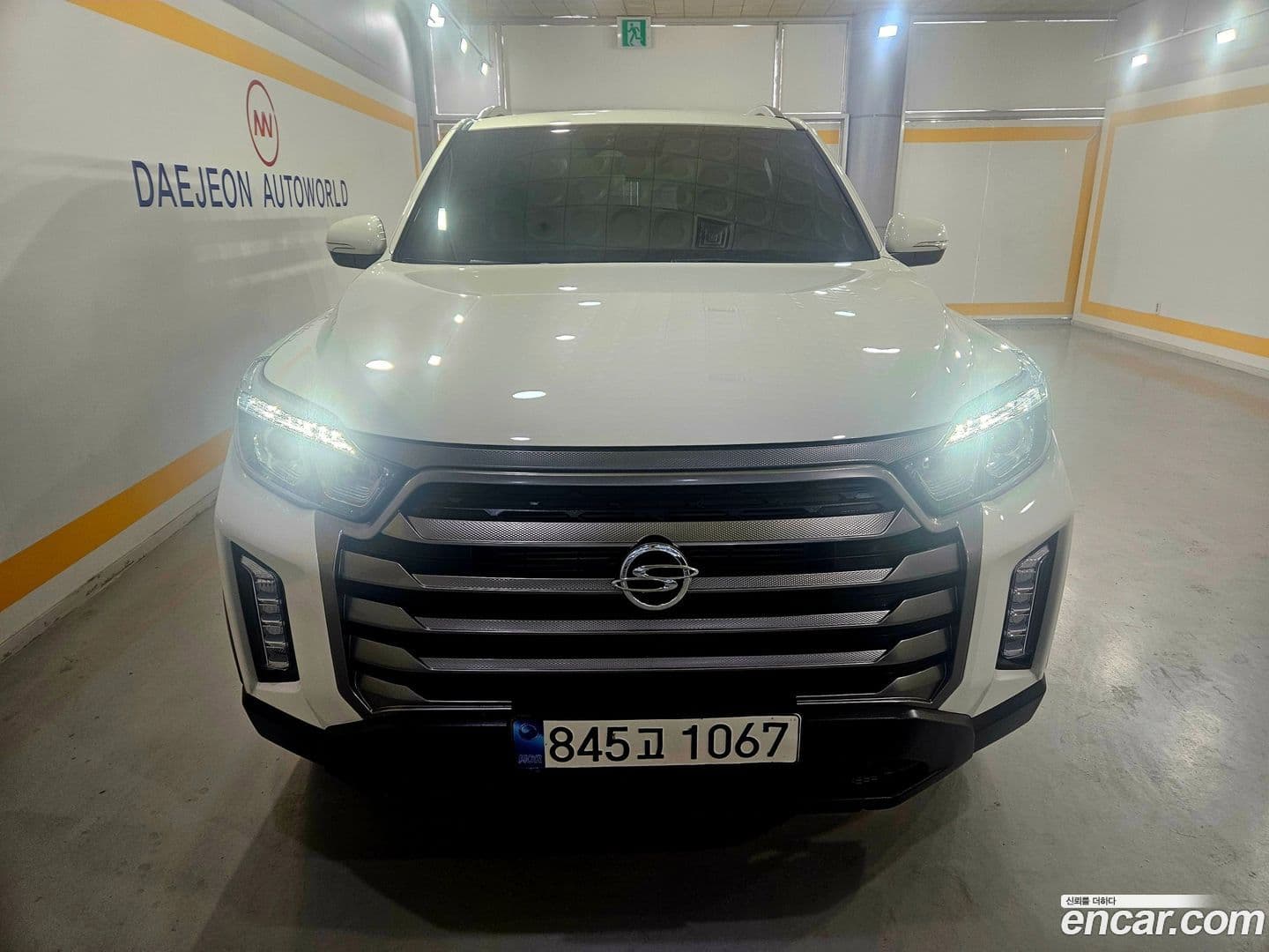 Main__Slider__Photo:Rexton KG Mobility 2022.10-0