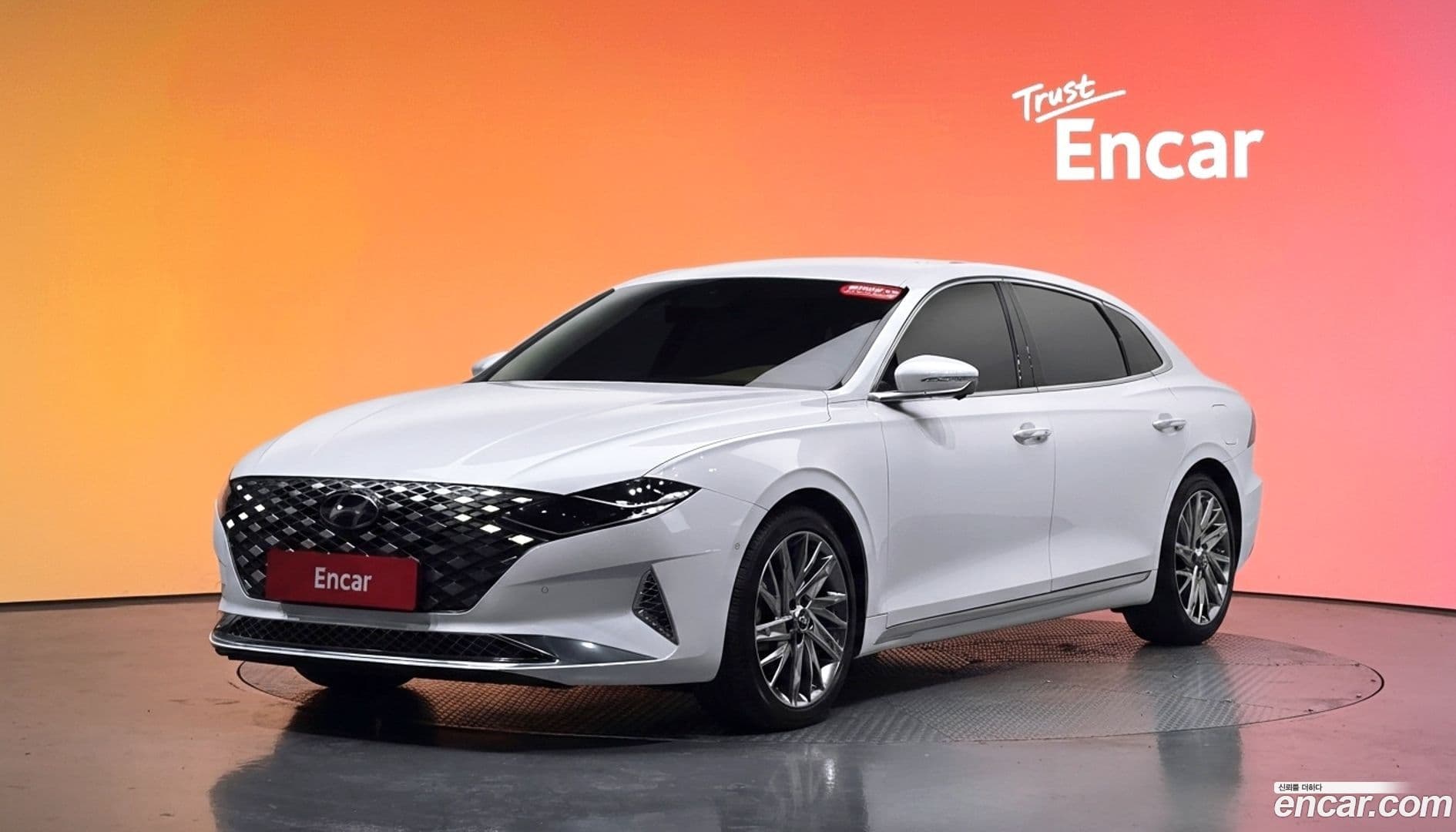 Main__Slider__Photo:Grandeur Hyundai 2020.3-0