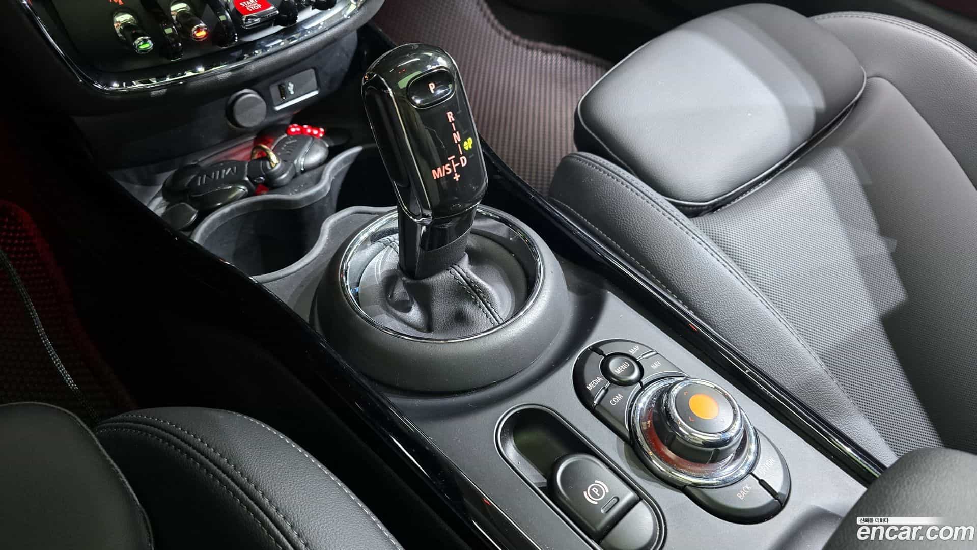 Clubman Mini 2020.10-INNER-009