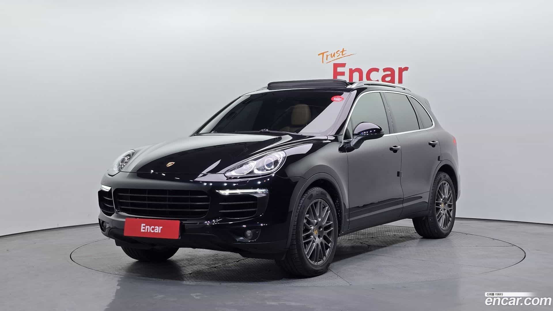 Cayenne Porsche 2014.11-OUTER-001