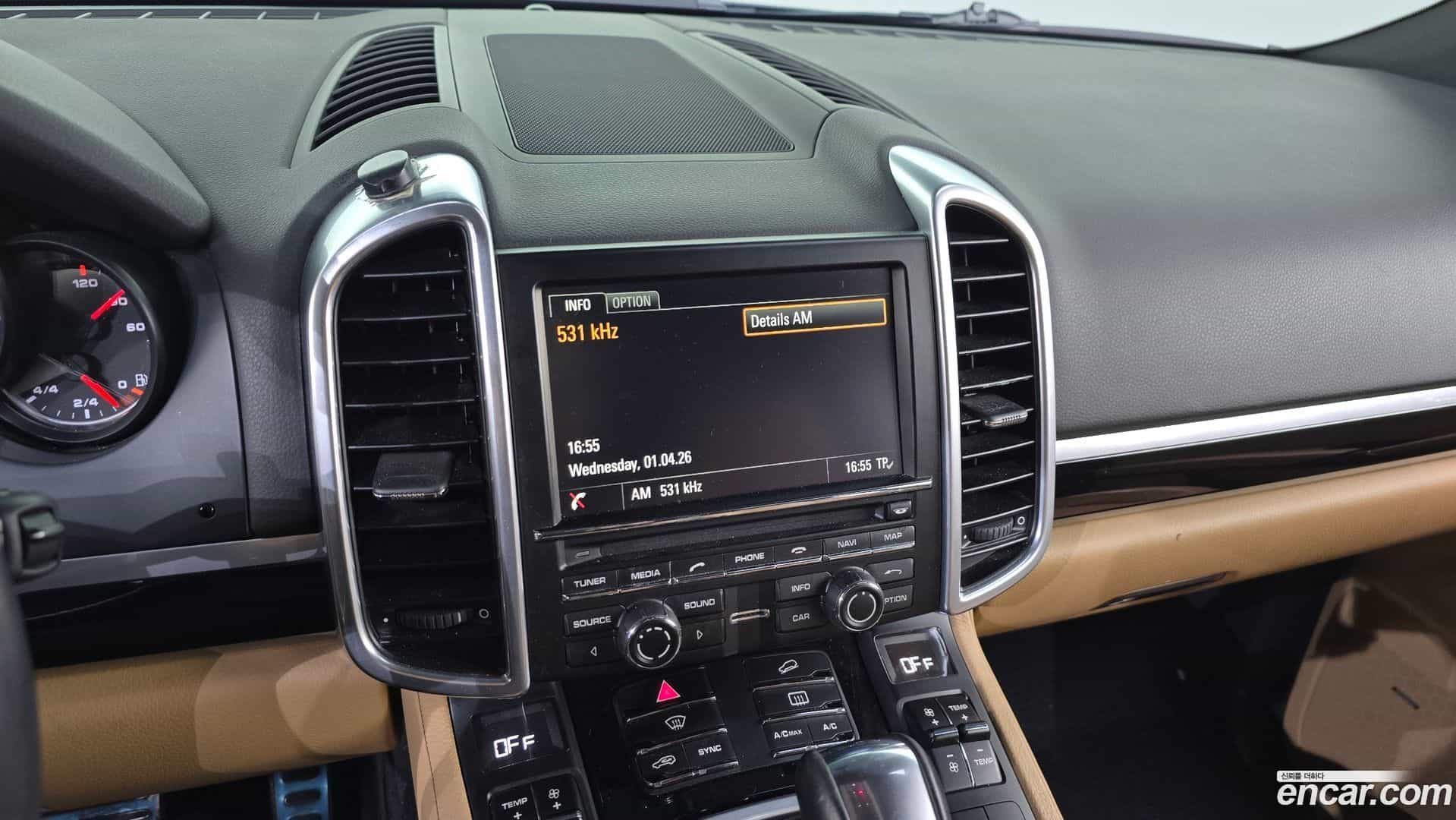 Cayenne Porsche 2014.11-OPTION-018