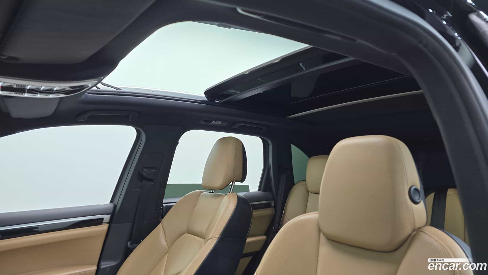 Cayenne Porsche 2014.11-OPTION-023