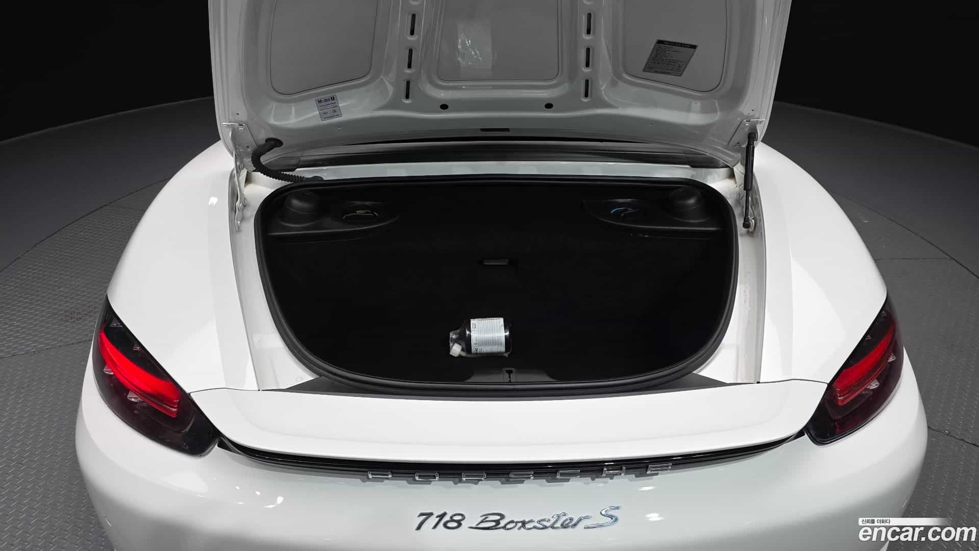 718 Porsche 2017.1-OPTION-024