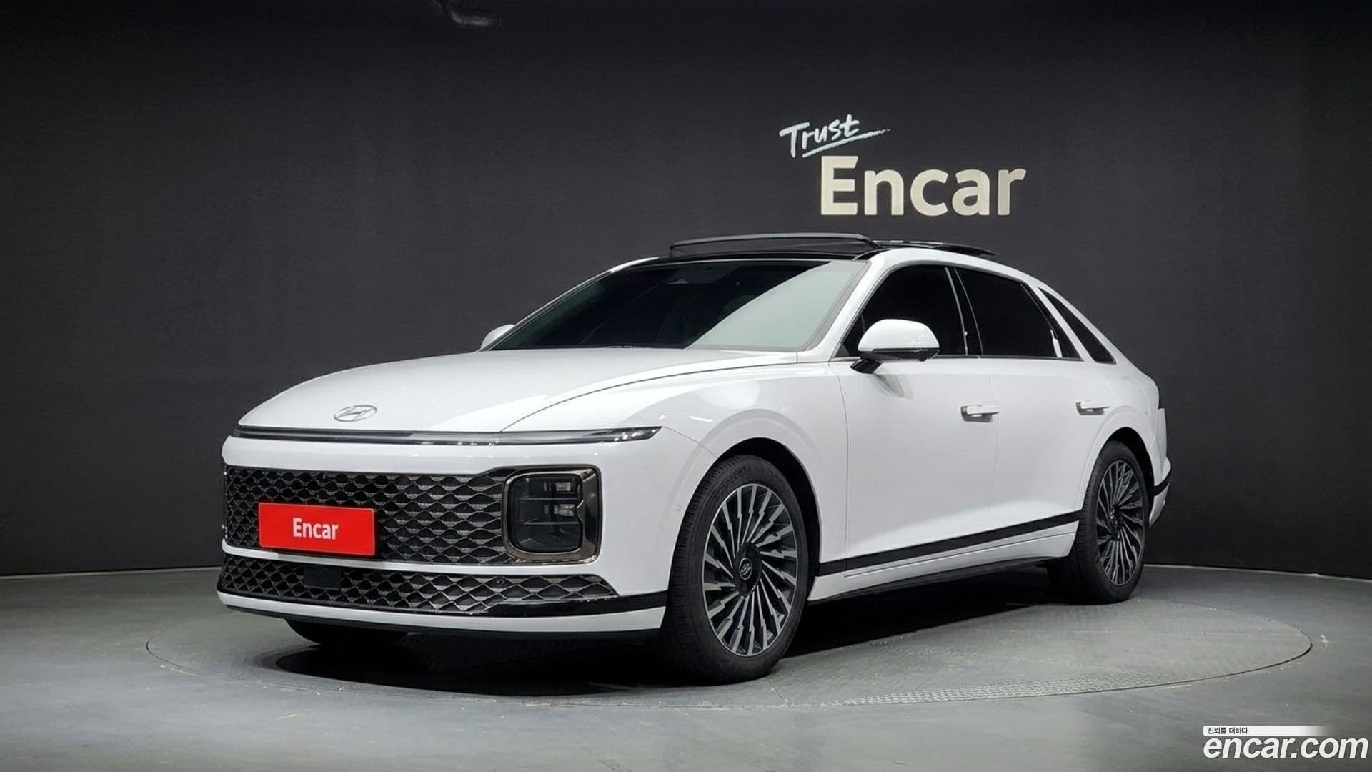 Main__Slider__Photo:Grandeur Hyundai 2025.7-0