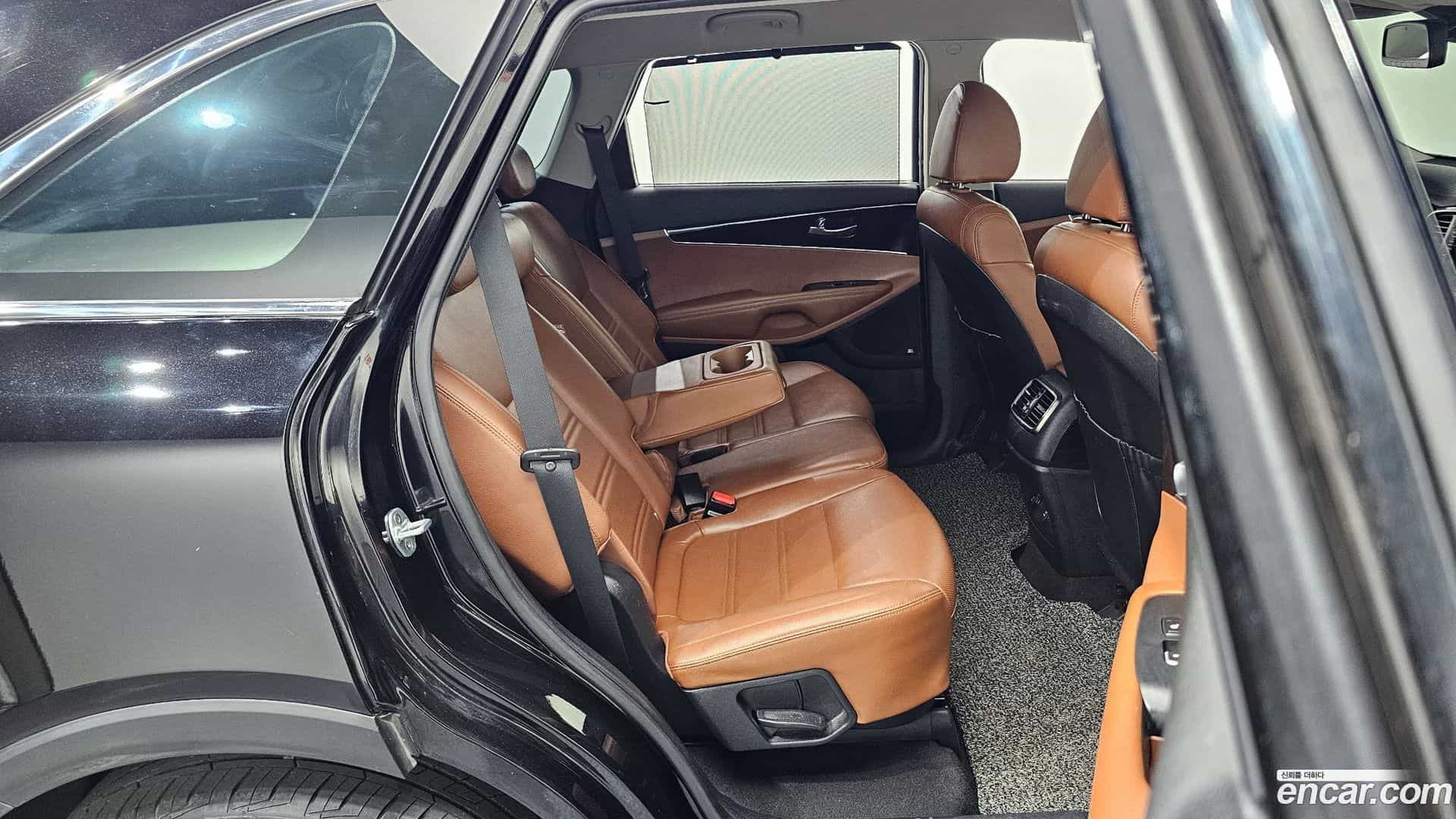 Sorento Kia 2018.6-OPTION-015