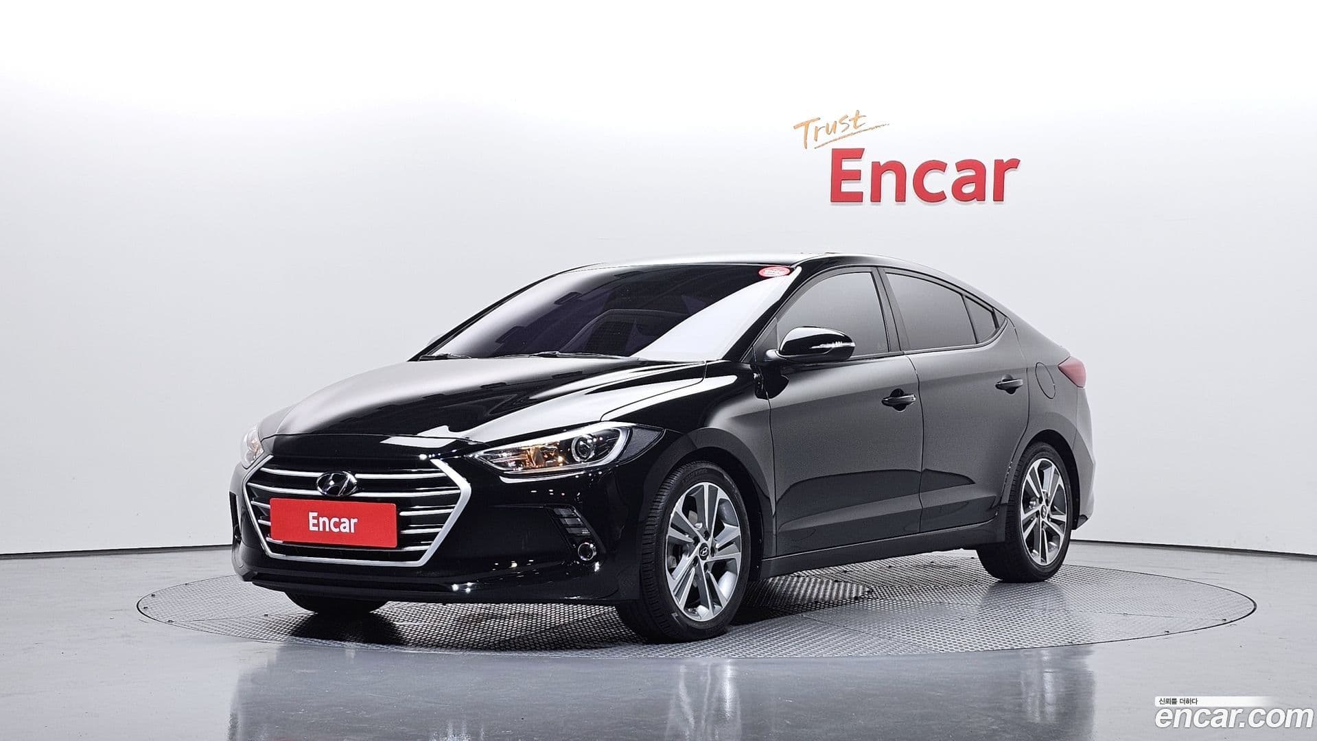 Main__Slider__Photo:AVANTE Hyundai 2018.3-0