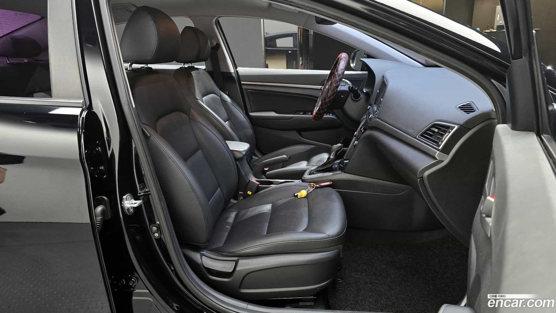 AVANTE Hyundai 2018.3-INNER-010