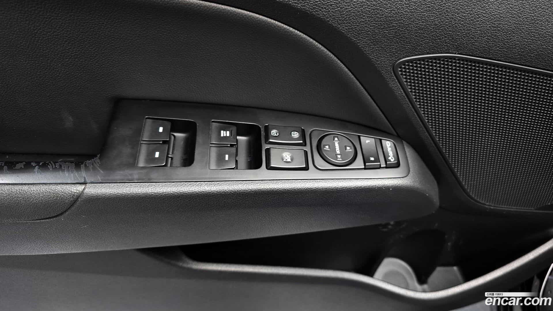 AVANTE Hyundai 2018.3-OPTION-021