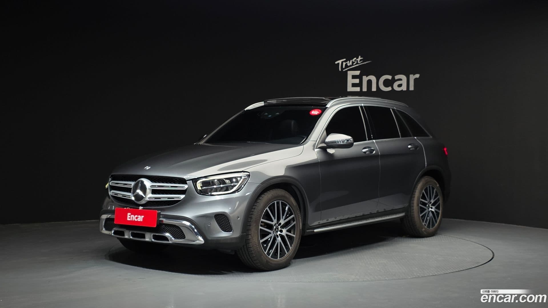 Main__Slider__Photo:GLC-Class Mercedes-Benz 2020.3-0
