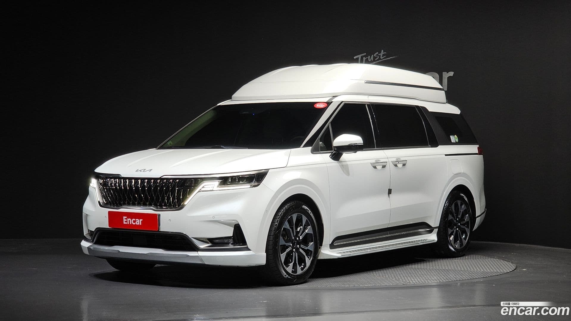 Main__Slider__Photo:Canival Kia 2022.7-0