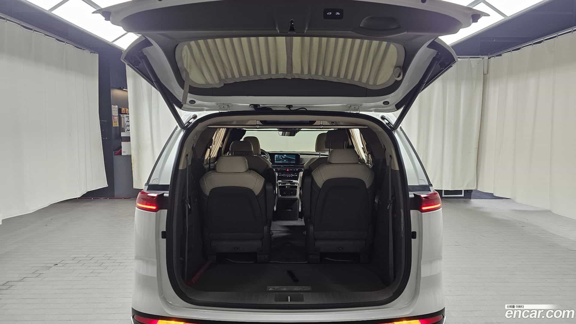 Canival Kia 2022.7-OPTION-024