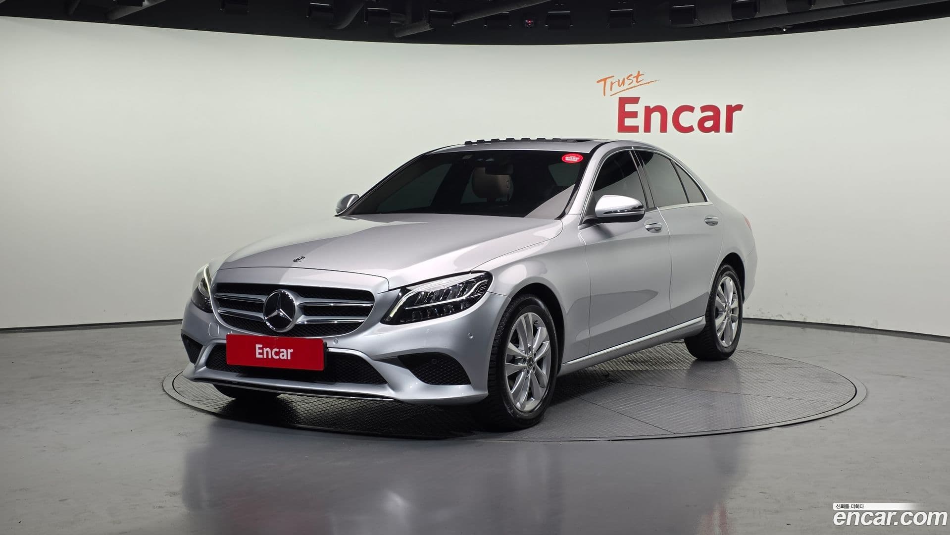 Main__Slider__Photo:C-Class Mercedes-Benz 2019.2-0