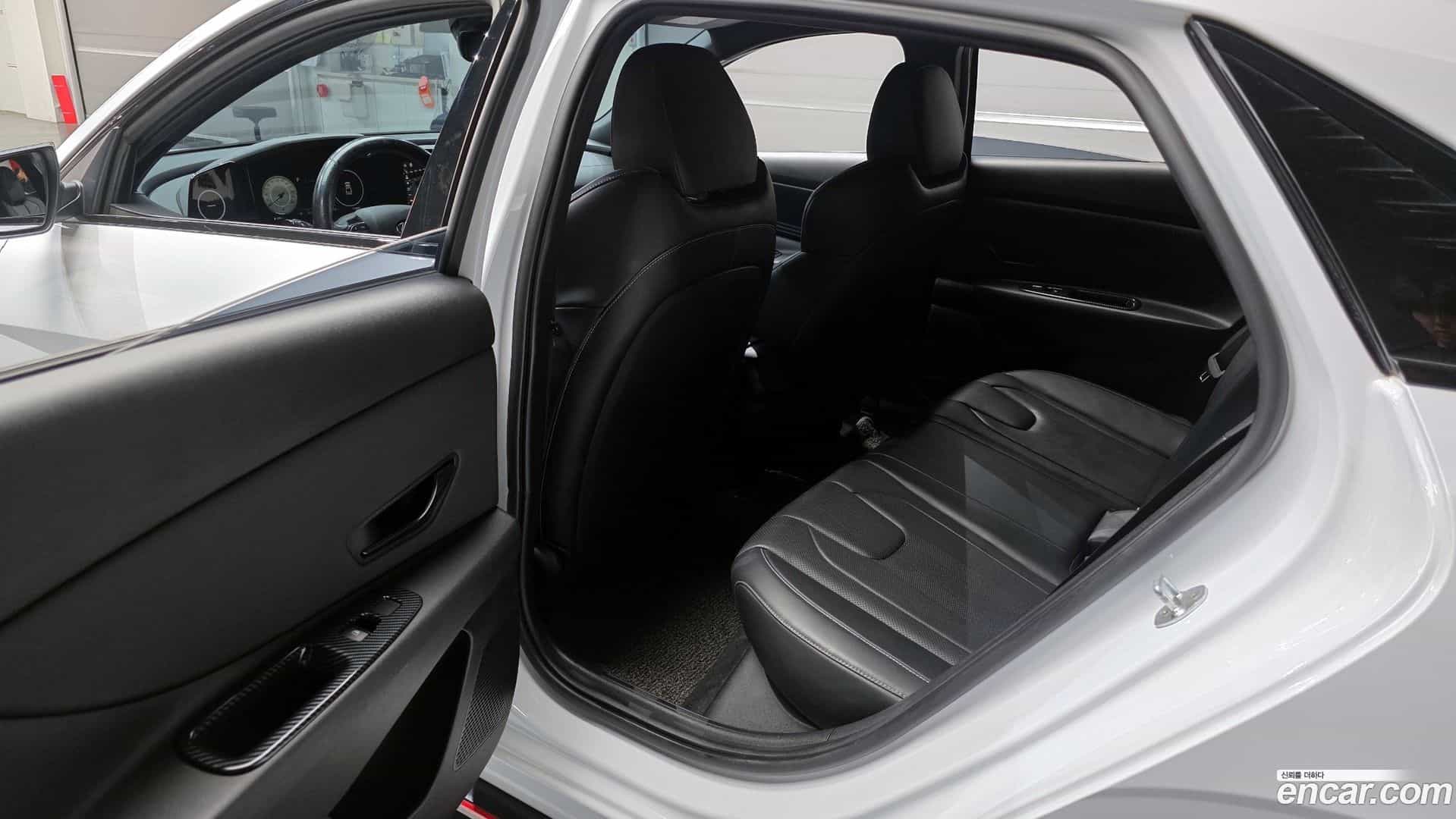 AVANTE Hyundai 2021.10-OPTION-015