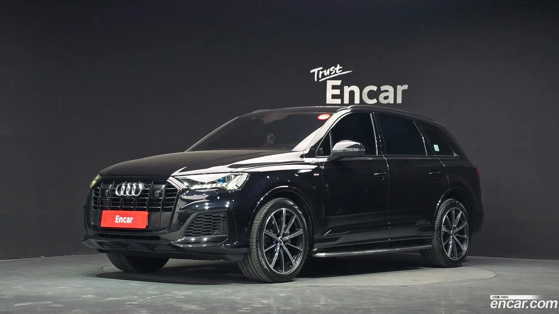 Main__Slider__Photo:Q7 Audi 2021.2-0