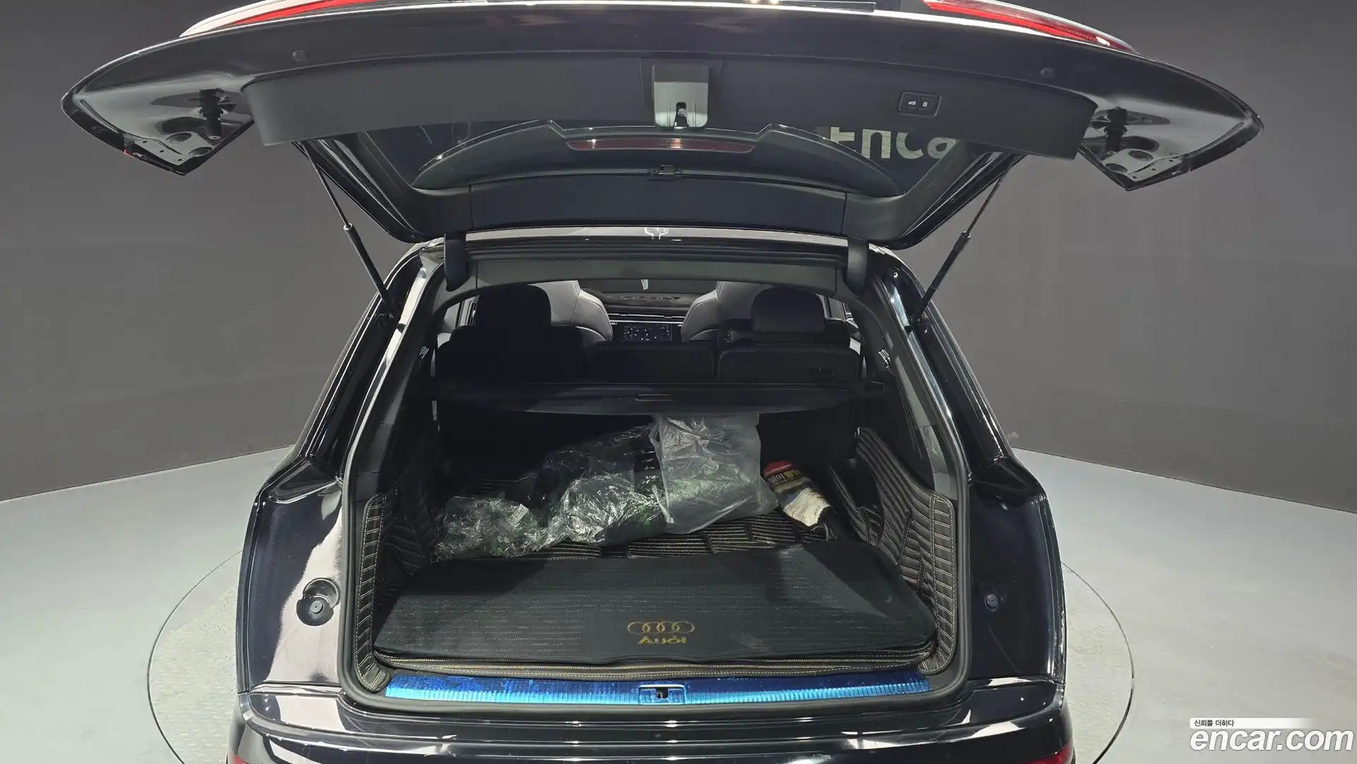 Q7 Audi 2021.2-OPTION-024