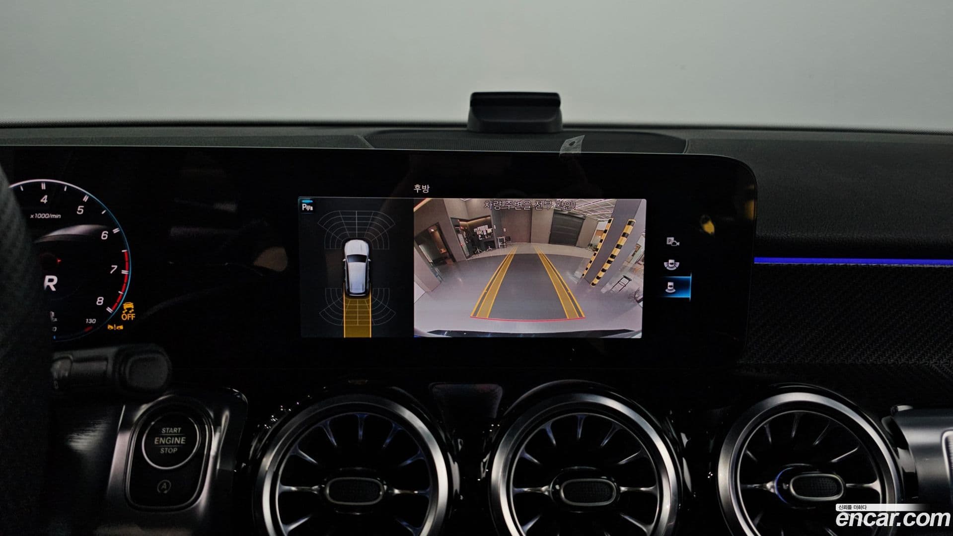 Main__Slider__Photo:GLB-Class Mercedes-Benz 2022.11-15